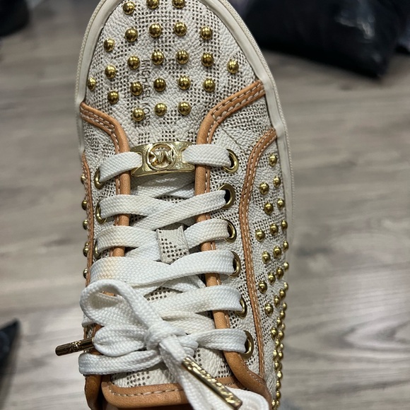 Just needed changue - Picture 2 of 3